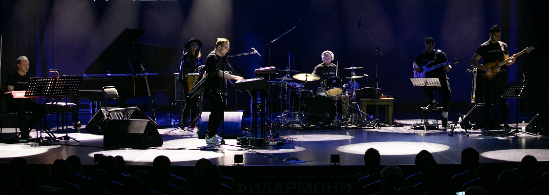 VALERIY STEPANOV ACOUSTIC QUARTET