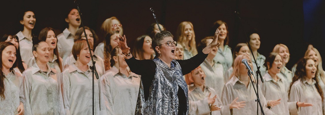 ОЛЬГА ОЛЕЙНИКОВА & SUNNY SIDE SINGERS