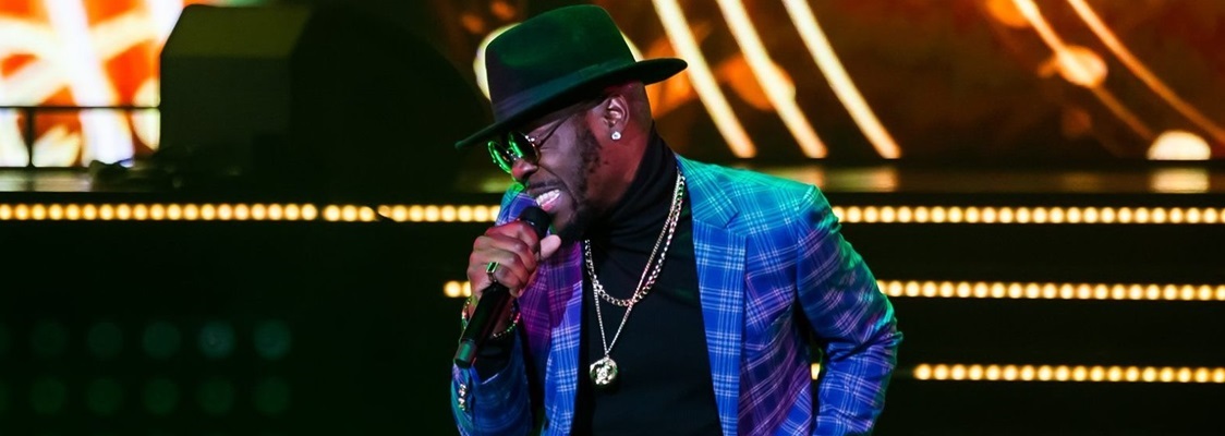 АРСЕН МУКЕНДИ: «АФРО-РОЖДЕСТВО»