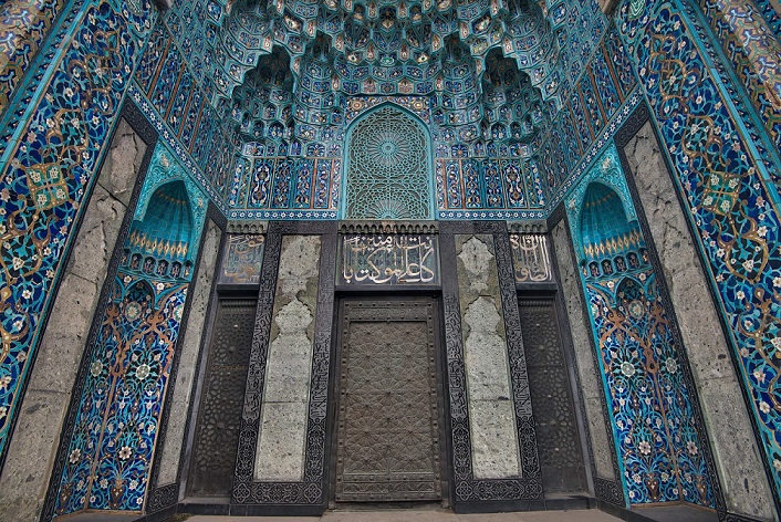 Экскурсия внутри соборной мечети