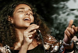 НОВЫЙ ГОД С СОФИЕЙ АЦБЕХА НЕГГА