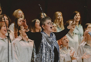 ОЛЬГА ОЛЕЙНИКОВА & SUNNY SIDE SINGERS