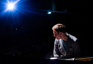 ЕВГЕНИЙ ЛЕБЕДЕВ