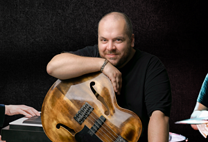 ANTON DAVIDYANTS (RUSSIA) / TOMASZ BURA (UK) / ROBERTO PORTA (ITALY)